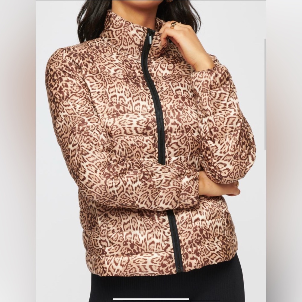 DYNAMITE Essential Light Animal Printed Puffer Jacket .